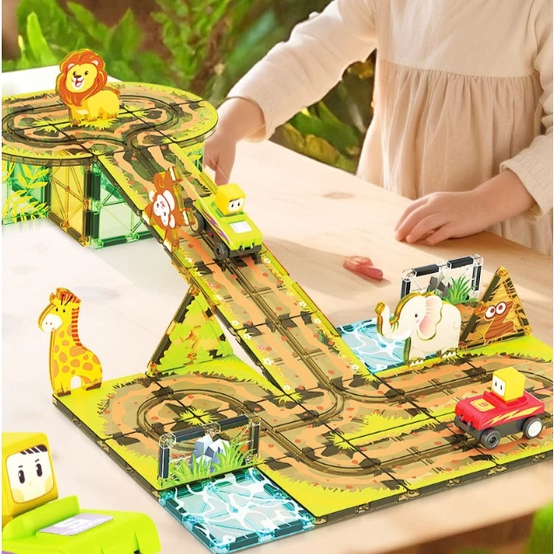 Building Blocks - ชุดบล็อกแม่เหล็กพร้อมรถไฟฟ้า ดีไซน์การจราจรในเมืองและหน้าต่างสีสันสดใส