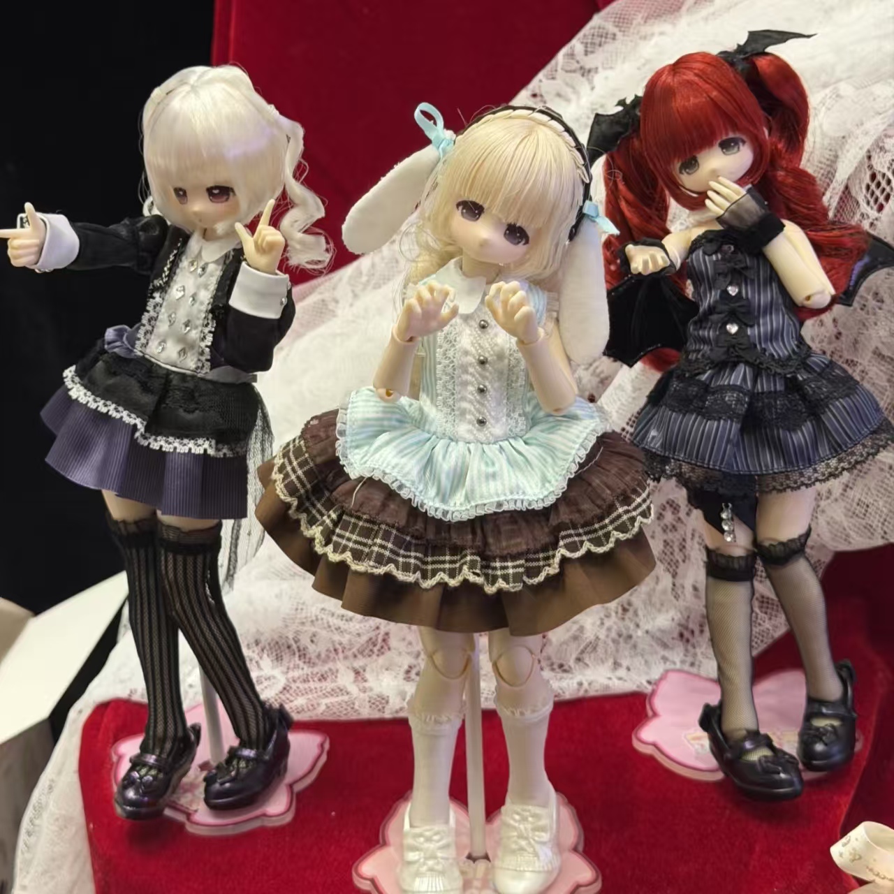 ตุ๊กตาข้อต่อแบบ Ball Jointed D - Dolls บทวิจารณ์และราคา